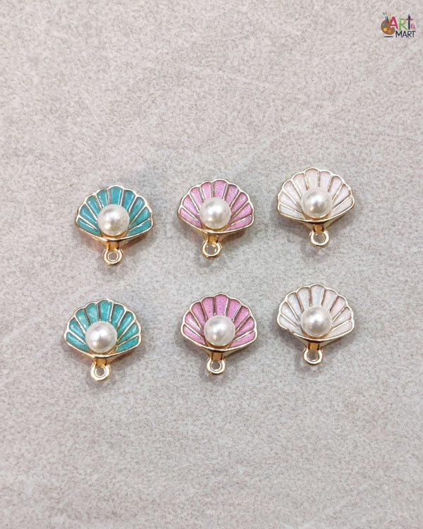 PEARL SHELL CHARM