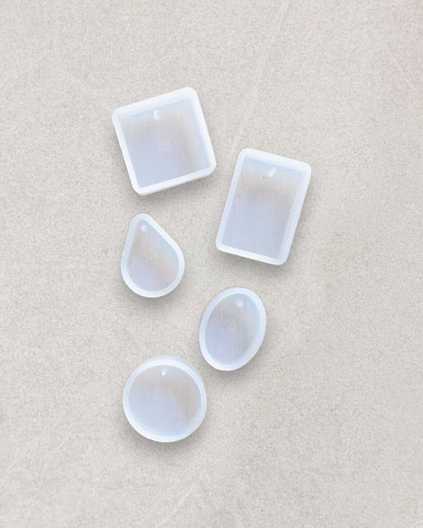 5 PIECE PENDANT MOULD SET