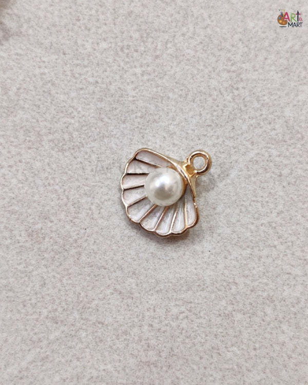 PEARL SHELL CHARM
