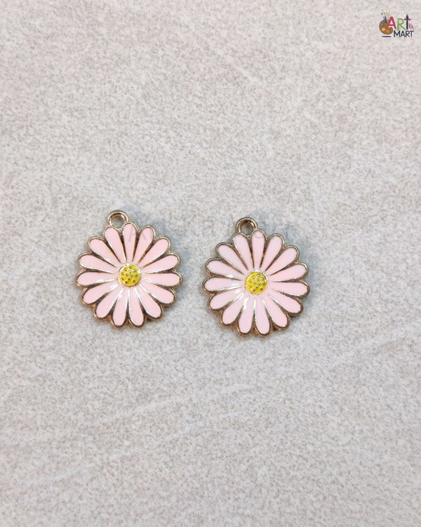 DAISY FLOWER CHARM